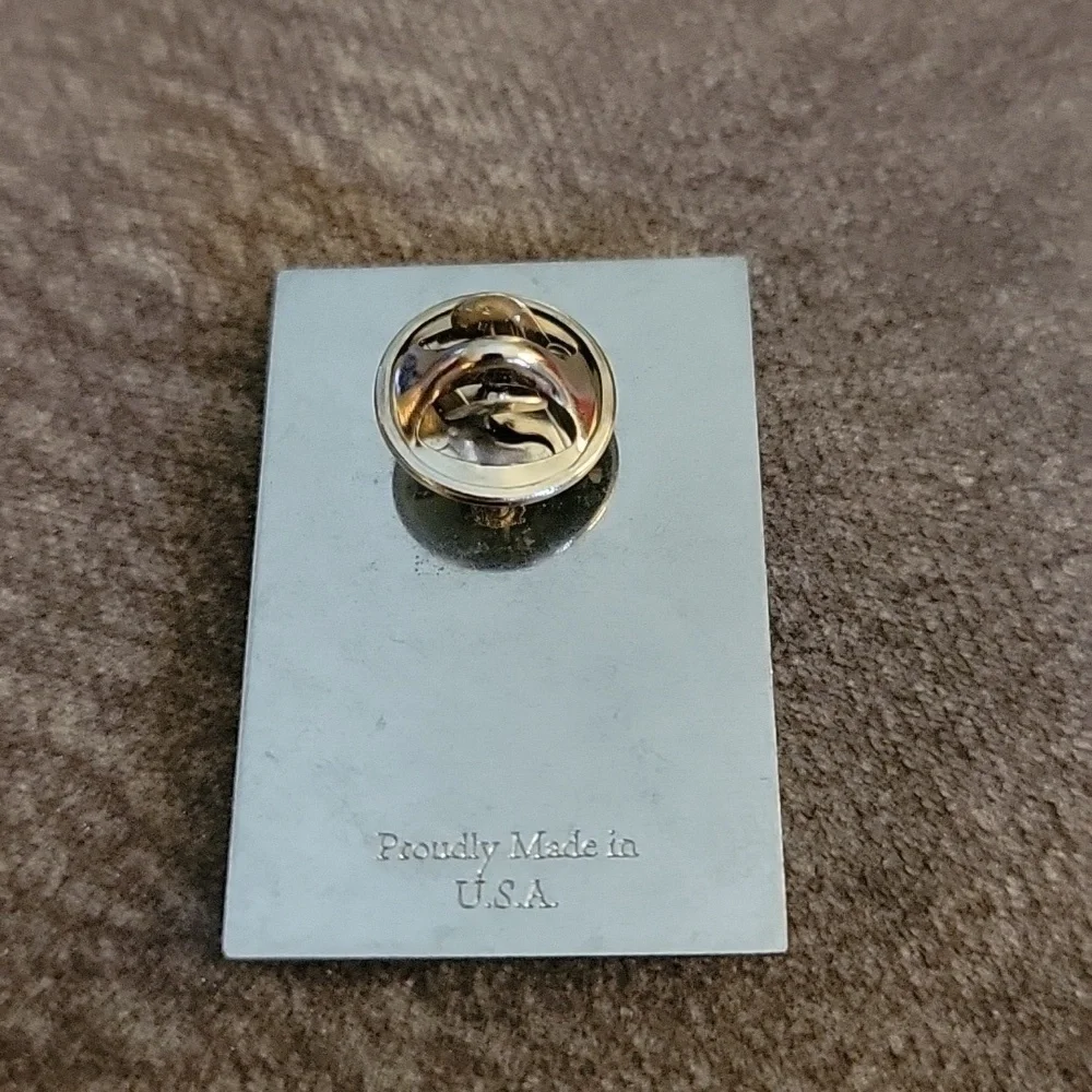 5/$25 VIETNAM Veterans Memorial Fund Lapel Pin